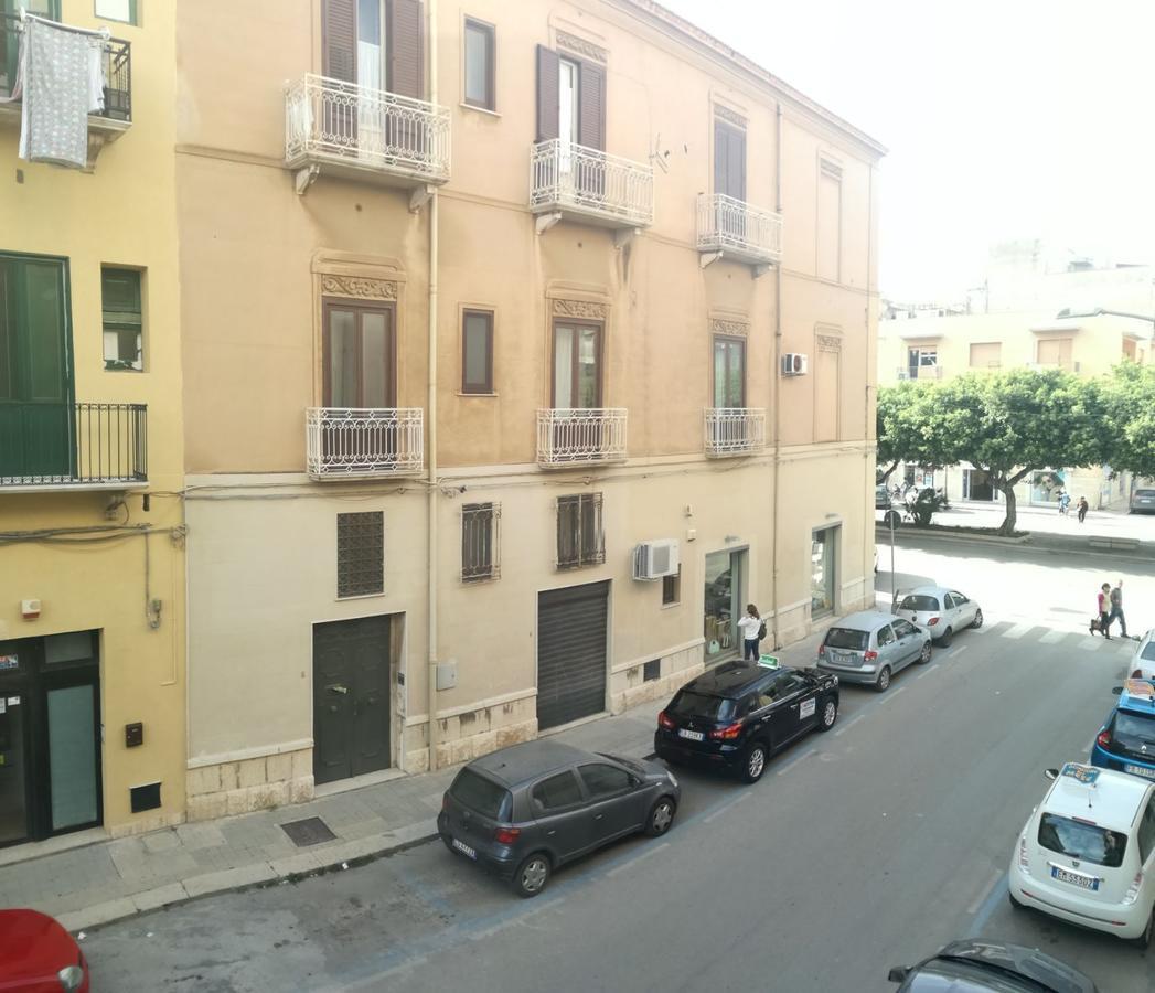 Tramura Guest House Trapani Exteriör bild